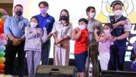 菲律宾开始COVID-19为学龄儿童接种疫苗