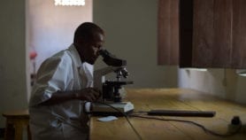 随着加纳经济的改善，消除疟疾的风险“class=